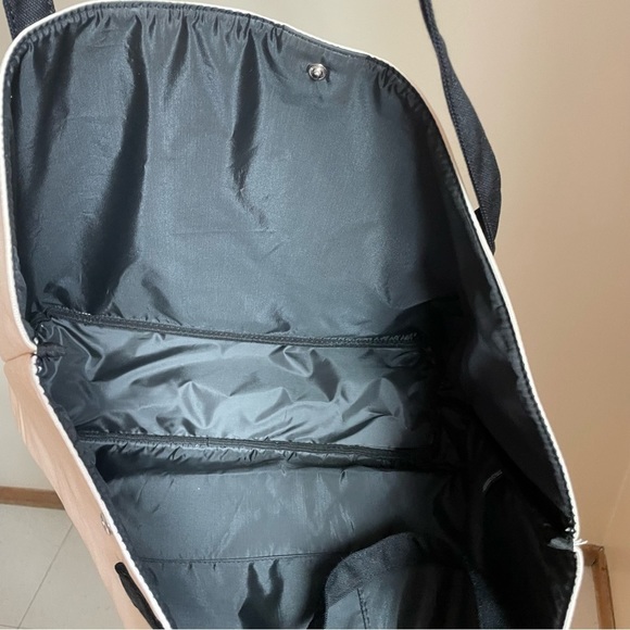 Marvellous Makeup/Beach Tote, Graphic Tote - Picture 7 of 14